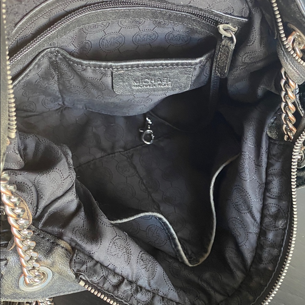 RARE Michael Michael Kors Black Leather Bag with Chain Detail - Picture 12 of 13